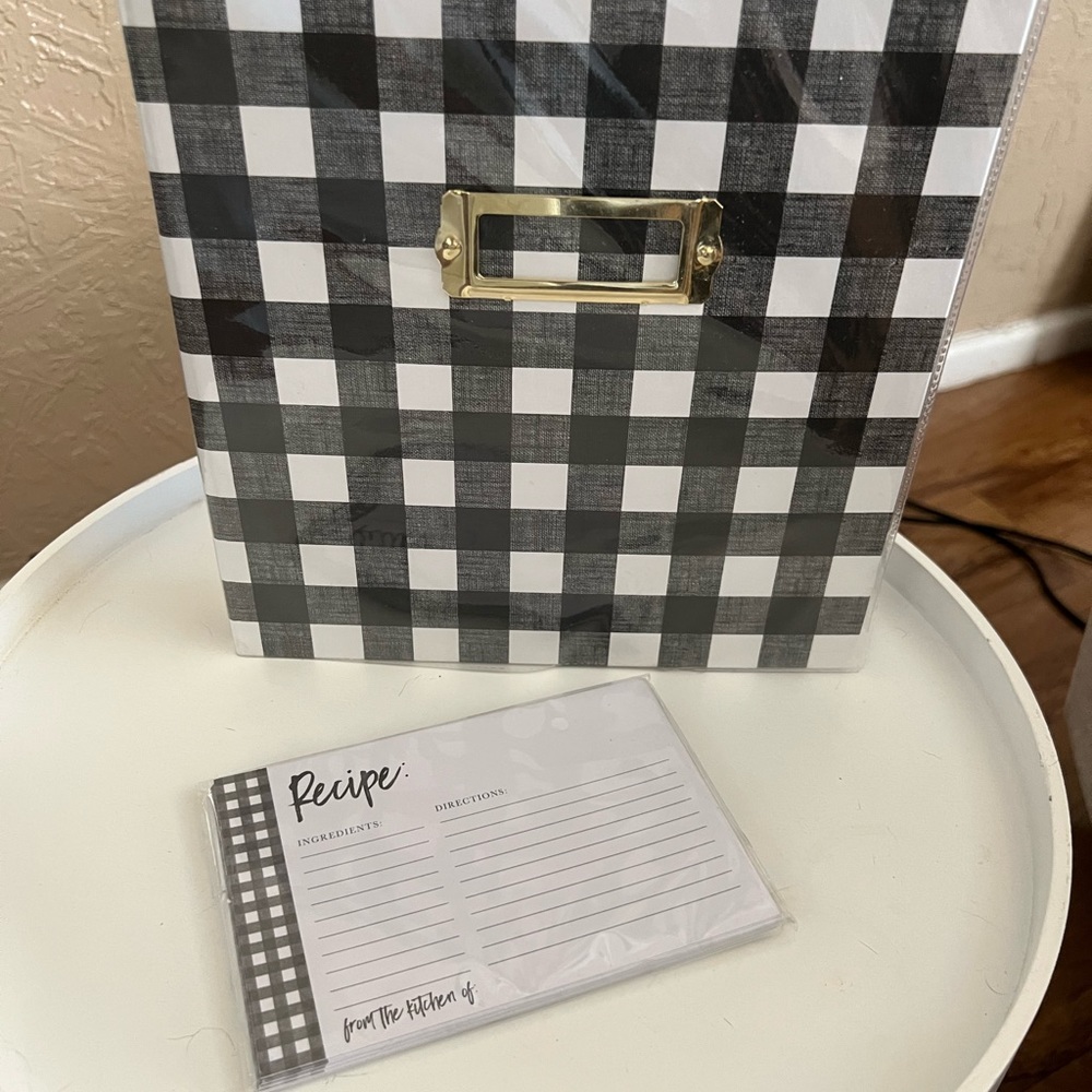 Recipe Book - Picture 2 of 3